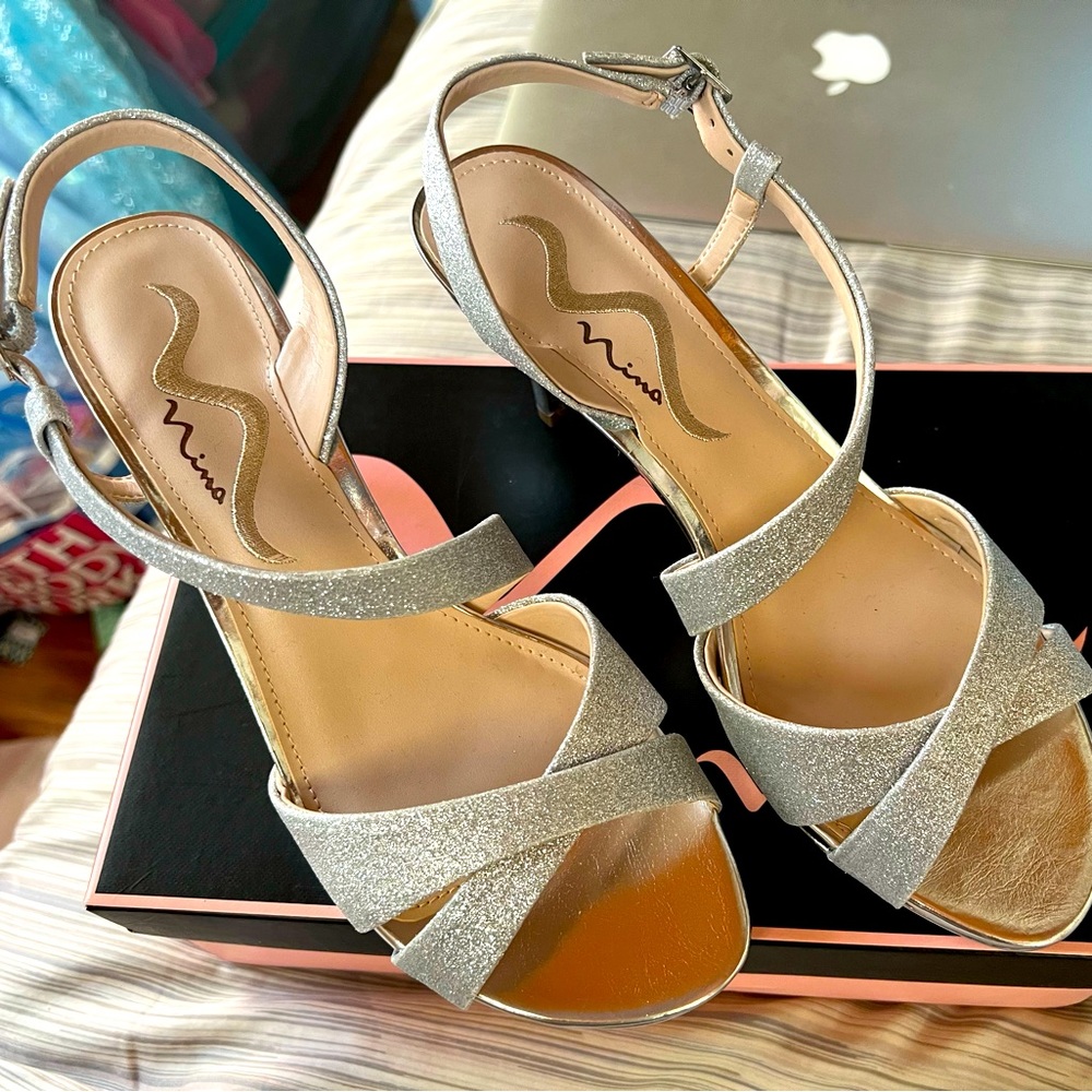 NWT Nina Siver dress shoes. Beautiful!!!